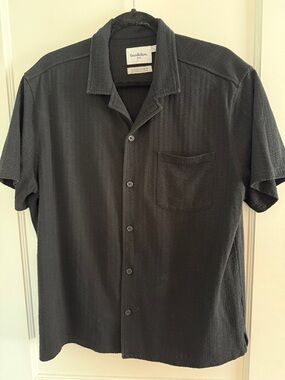 Goodfellow & Co black Men’s Button Down Short Sleeve